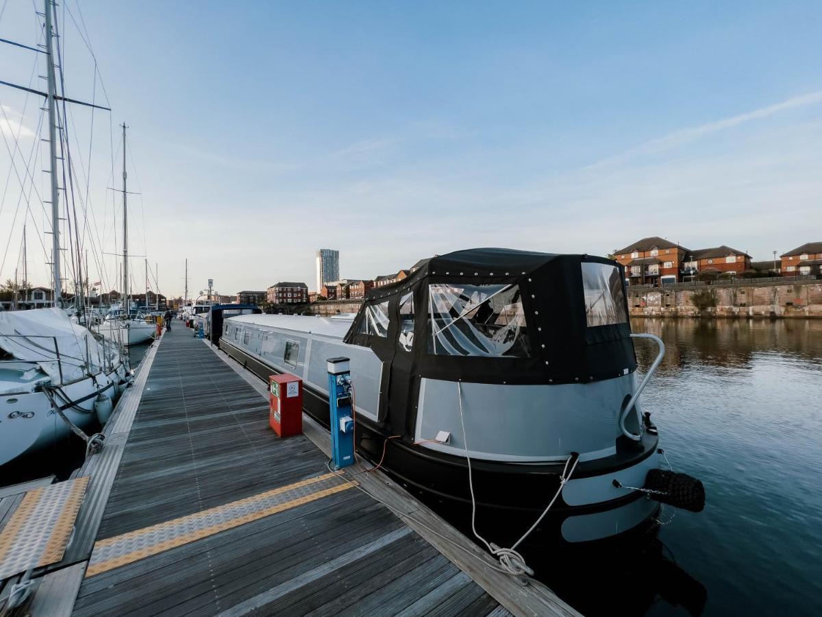 Luxury Wide Beam Canal Boat In The Docks * Liverpool